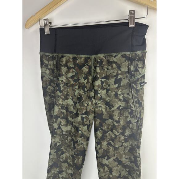 Lululemon Run Top Speed Crop Full On Luxtreme Mystic Jungle Fatigue Camo Size 4 - Picture 6 of 16